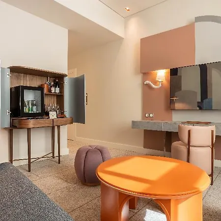 Vignette Collection Convent Square By Ihg