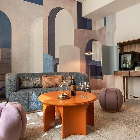 Hotel Vignette Collection Convent Square By Ihg 4*