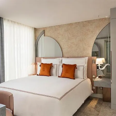 Vignette Collection Convent Square By Ihg