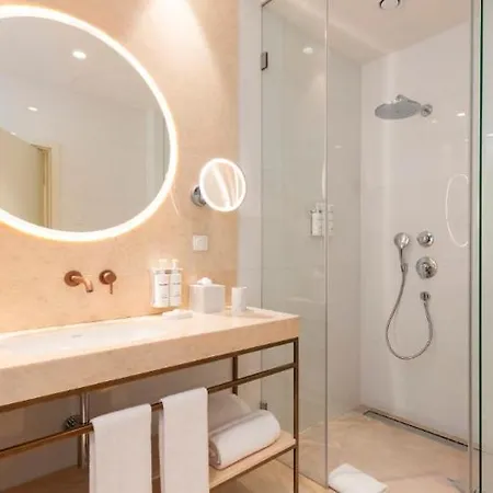 Vignette Collection Convent Square By Ihg Hotel 4*